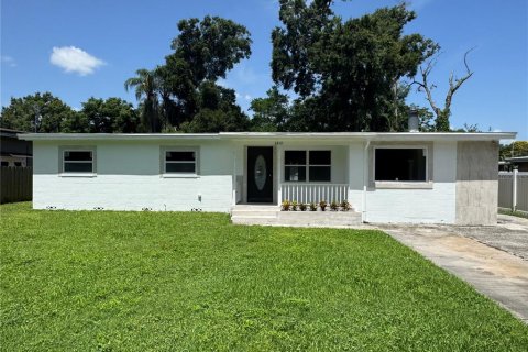 House in Orlando, Florida 4 bedrooms, 177.16 sq.m. № 1832819 - photo 5