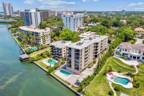 Condo in Clearwater, Florida, 2 bedrooms  № 2379424