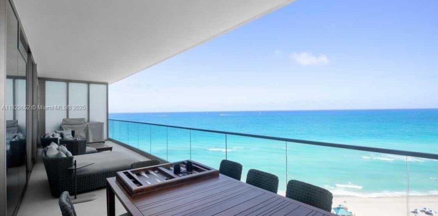 Condo à Sunny Isles Beach, Floride, 4 chambres  № 1802609