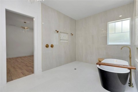 House in Morriston, Florida 4 bedrooms, 294.69 sq.m. № 2210116 - photo 7