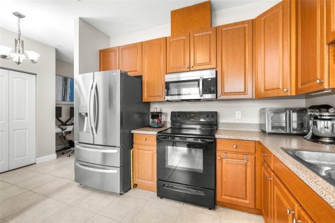 Touwnhouse à vendre à Plant City, Floride: 2 chambres, 136.19 m2 № 1904845 - photo 11