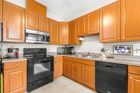 Touwnhouse à vendre à Plant City, Floride: 2 chambres, 136.19 m2 № 1904845 - photo 10