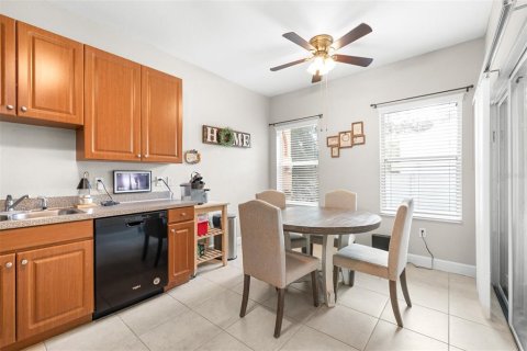 Touwnhouse à vendre à Plant City, Floride: 2 chambres, 136.19 m2 № 1904845 - photo 13