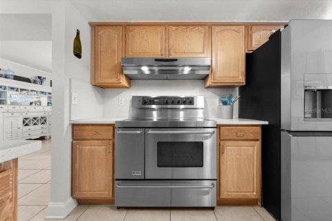 Condo in Daytona Beach Shores, Florida, 2 bedrooms  № 1810121 - photo 14
