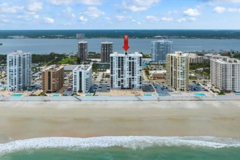Condo in Daytona Beach Shores, Florida, 2 bedrooms  № 1810121 - photo 27