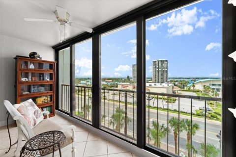 Condo in Daytona Beach Shores, Florida, 2 bedrooms  № 1810121 - photo 29