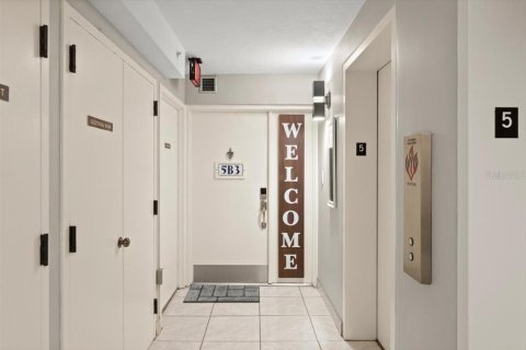 Condo in Daytona Beach Shores, Florida, 2 bedrooms  № 1810121 - photo 6