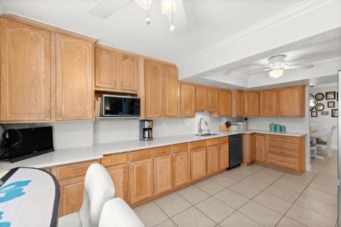 Condo in Daytona Beach Shores, Florida, 2 bedrooms  № 1810121 - photo 16