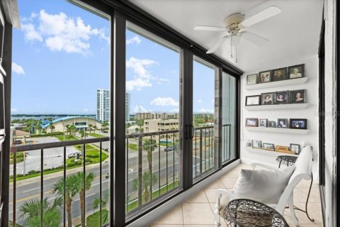 Condo in Daytona Beach Shores, Florida, 2 bedrooms  № 1810121 - photo 28