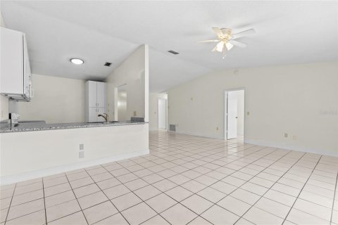 Touwnhouse à louer à Orlando, Floride: 3 chambres, 123.19 m2 № 1914593 - photo 13