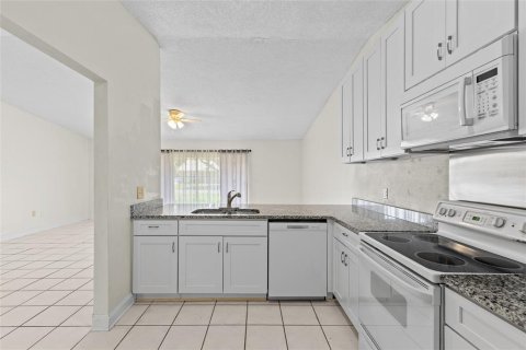 Touwnhouse à louer à Orlando, Floride: 3 chambres, 123.19 m2 № 1914593 - photo 3