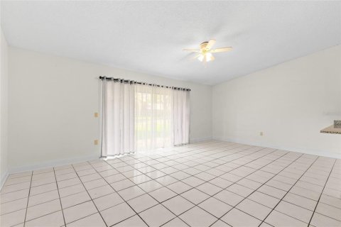 Touwnhouse à louer à Orlando, Floride: 3 chambres, 123.19 m2 № 1914593 - photo 12