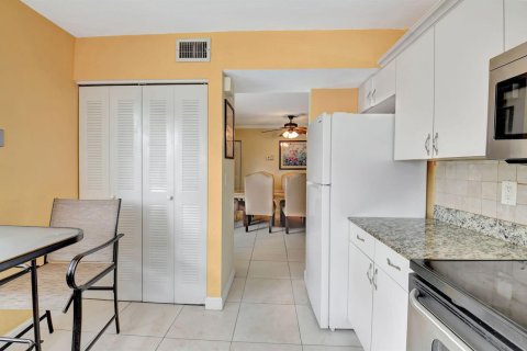 Condo in Boynton Beach, Florida, 2 bedrooms № 2183021 - photo 6