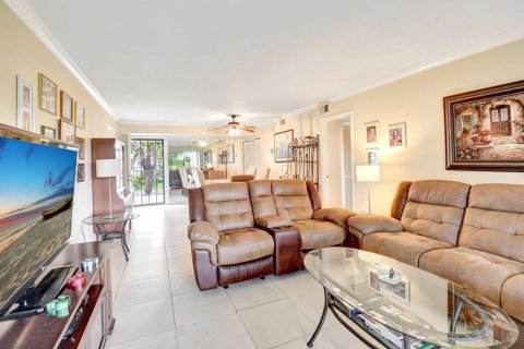 Condo in Boynton Beach, Florida, 2 bedrooms № 2183021 - photo 13