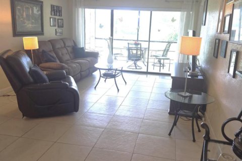 Condo in Boynton Beach, Florida, 2 bedrooms № 2183021 - photo 11