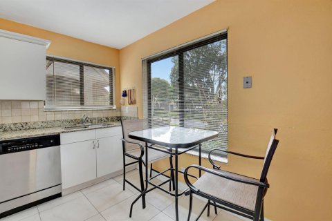 Condo in Boynton Beach, Florida, 2 bedrooms № 2183021 - photo 4