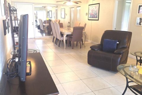 Condo in Boynton Beach, Florida, 2 bedrooms № 2183021 - photo 15