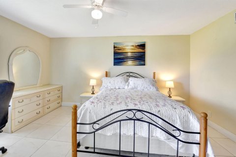 Condo in Boynton Beach, Florida, 2 bedrooms № 2183021 - photo 26