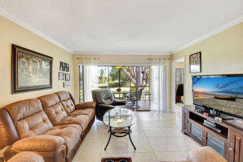 Condo in Boynton Beach, Florida, 2 bedrooms № 2183021 - photo 16