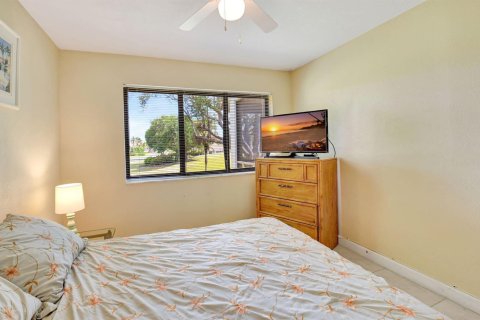 Condo in Boynton Beach, Florida, 2 bedrooms № 2183021 - photo 24