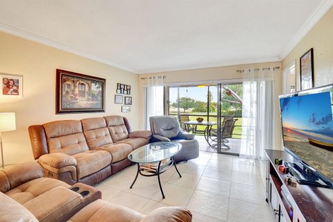 Condo in Boynton Beach, Florida, 2 bedrooms № 2183021 - photo 9