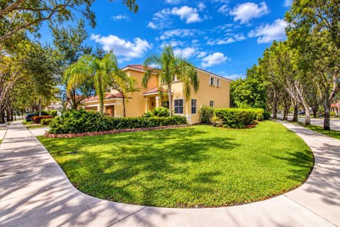 Villa ou maison à vendre à Weston, Floride: 5 chambres, 314.38 m2 № 2413102 - photo 10