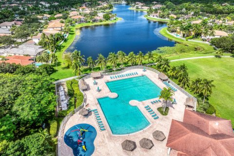 Villa ou maison à vendre à Weston, Floride: 5 chambres, 314.38 m2 № 2413102 - photo 18