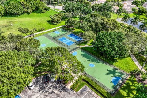 Villa ou maison à vendre à Weston, Floride: 5 chambres, 314.38 m2 № 2413102 - photo 21