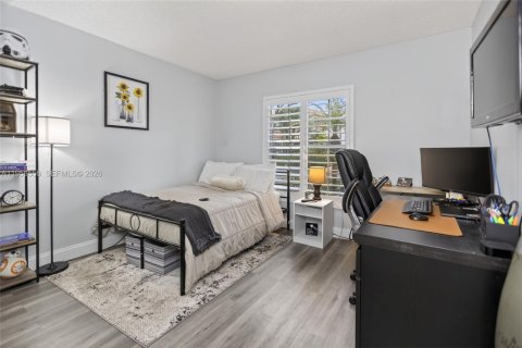 House in Hialeah, Florida 3 bedrooms, 163.14 sq.m. № 2017990 - photo 21