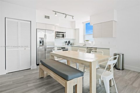 Купить кондоминиум в Майами, Флорида 1 спальня, 68.1м2, № 1965411 - фото 7