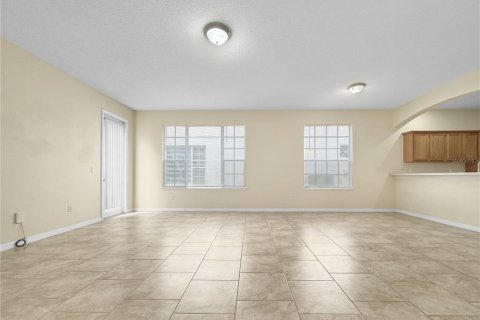 Villa ou maison à vendre à Kissimmee, Floride: 3 chambres, 186.27 m2 № 2199708 - photo 12