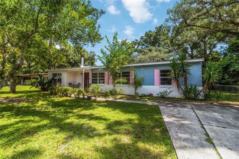 House in Altamonte Springs, Florida 3 bedrooms, 125.23 sq.m. № 2366855