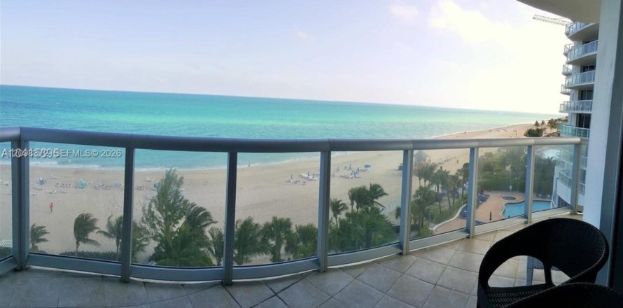 Condo in Sunny Isles Beach, Florida, 2 bedrooms  № 2399671