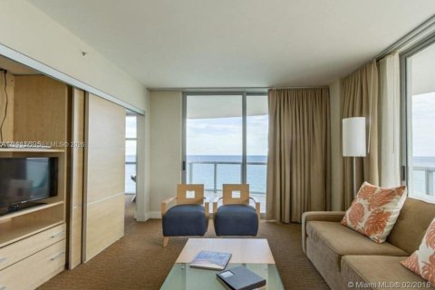 Condo in Sunny Isles Beach, Florida, 2 bedrooms  № 2399671 - photo 6