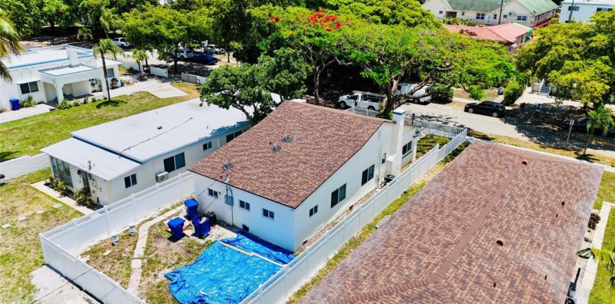 Villa ou maison à Hollywood, Floride 4 chambres, 130.43 m2 № 1228491