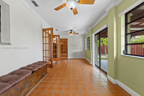 Купить виллу или дом в Майами, Флорида 3 спальни, 214.05м2, № 1989692 - фото 23