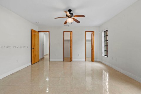 Купить виллу или дом в Майами, Флорида 3 спальни, 214.05м2, № 1989692 - фото 29