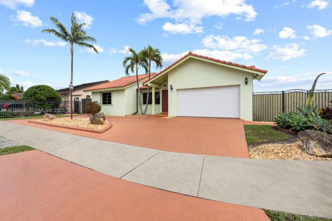 Купить виллу или дом в Майами, Флорида 3 спальни, 214.05м2, № 1989692 - фото 4