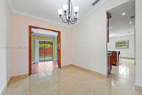 Купить виллу или дом в Майами, Флорида 3 спальни, 214.05м2, № 1989692 - фото 15