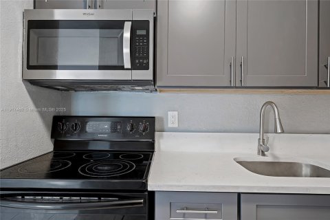 Copropriété à louer à Fort Lauderdale, Floride: 2 chambres, 92.9 m2 № 1972188 - photo 5