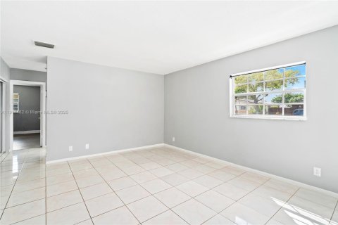 Copropriété à louer à Fort Lauderdale, Floride: 2 chambres, 92.9 m2 № 1972188 - photo 7
