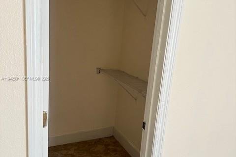 Townhouse in Hialeah, Florida 3 bedrooms, 105.35 sq.m. № 1999220 - photo 5