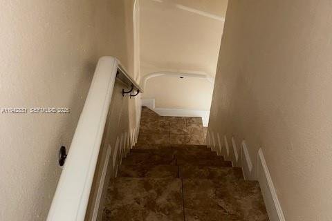 Townhouse in Hialeah, Florida 3 bedrooms, 105.35 sq.m. № 1999220 - photo 10