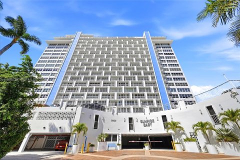 Condo in Fort Lauderdale, Florida, 2 bedrooms № 2145671 - photo 6