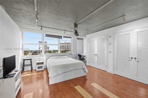 Condo in Fort Lauderdale, Florida, 2 bedrooms № 2145671 - photo 22