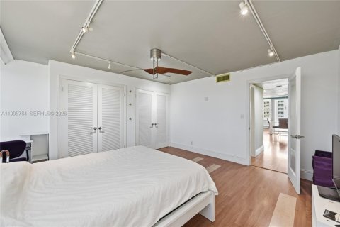 Condo in Fort Lauderdale, Florida, 2 bedrooms № 2145671 - photo 23