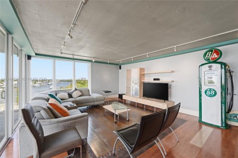 Condo in Fort Lauderdale, Florida, 2 bedrooms № 2145671 - photo 11