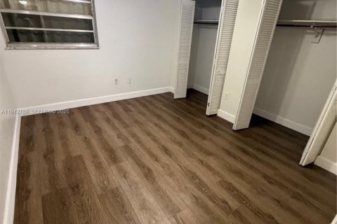 Appartement à louer à Hialeah, Floride: 2 chambres, 83.24 m2 № 1999169 - photo 6