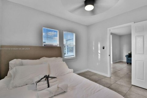 House in Miami, Florida 2 bedrooms, 77.48 sq.m. № 1977502 - photo 22