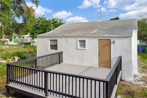 House in Miami, Florida 2 bedrooms, 77.48 sq.m. № 1977502 - photo 8